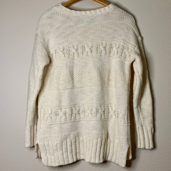 American Eagle Wool Blend chunky Knit Cream Color Crew Neck Pull Over Sw… - Picture 3 of 9